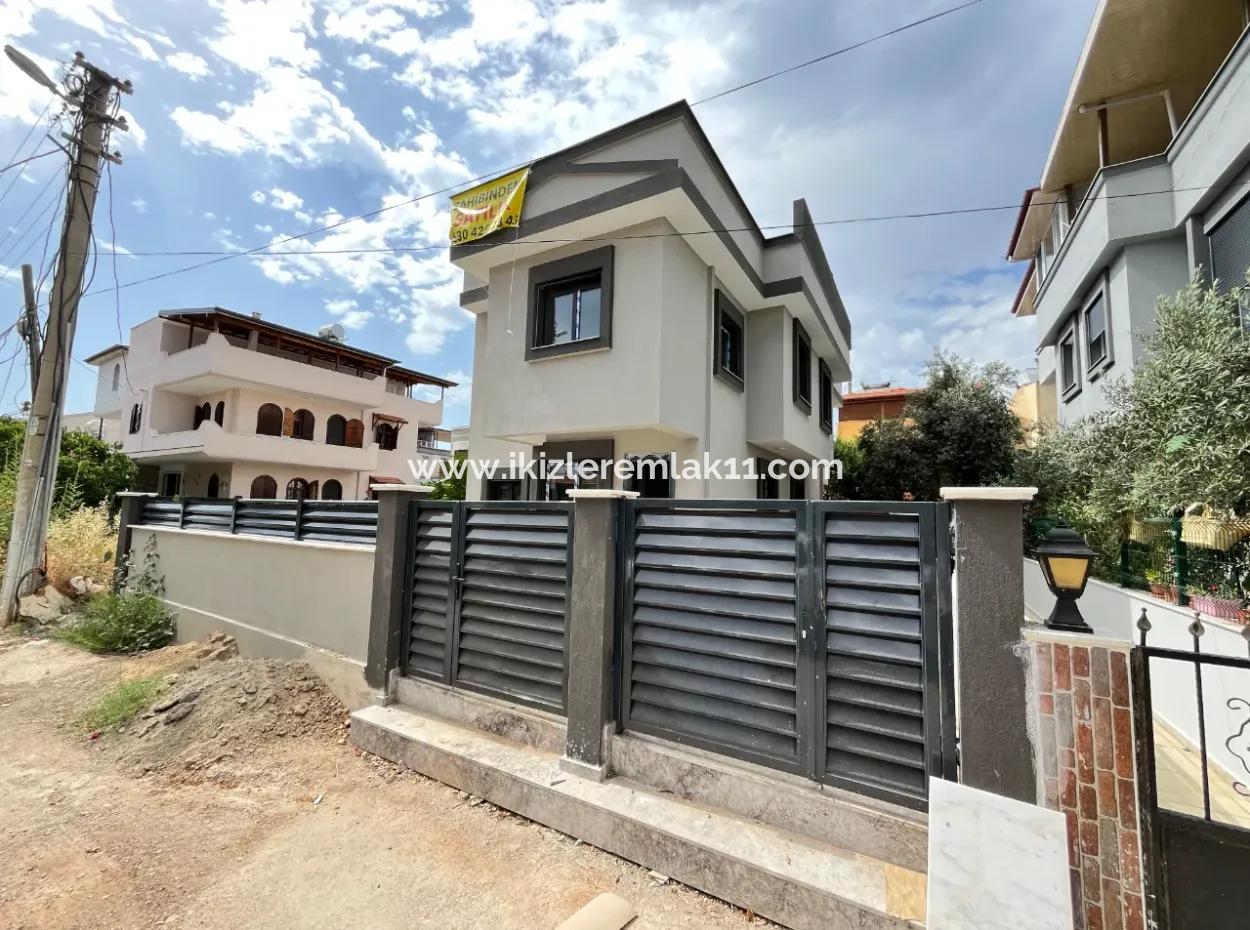 2 1 Villa Mit Neuem Garten Zum Verkauf In Meeresnähe In Seferihisar Doğanbey