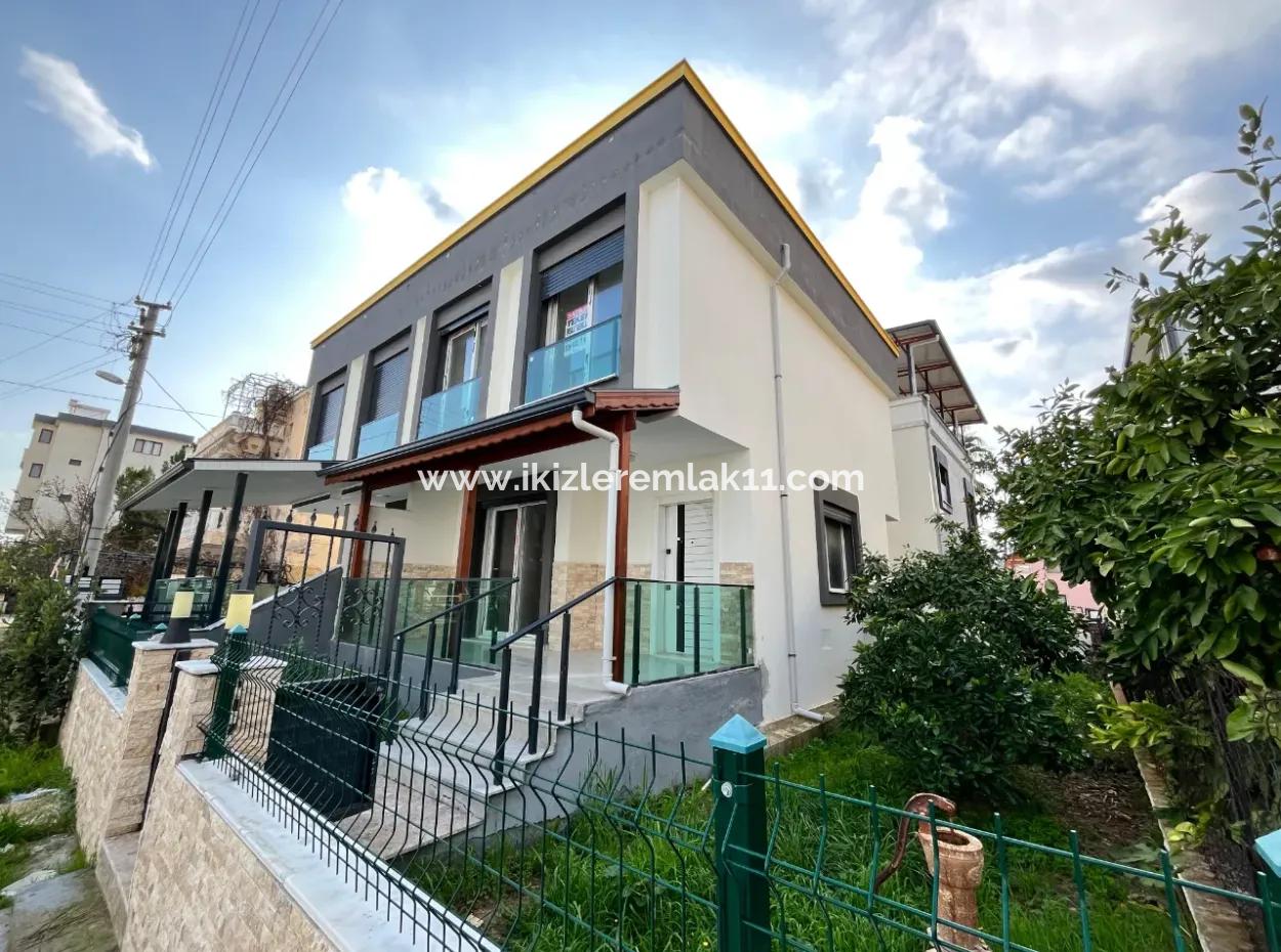 3 1 Villa Mit Neuem Garten Zum Verkauf 350 M Zum Meer In Doğanbey