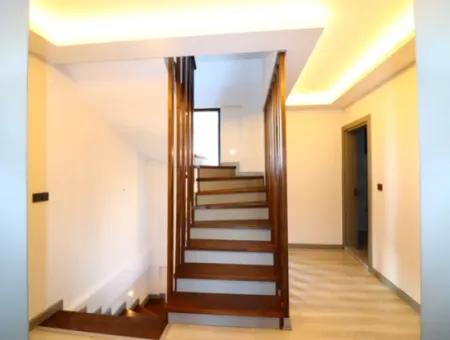 Seferihisar Ürkmez De Sale Zero Large Garden 3 1 Maisonette Villa