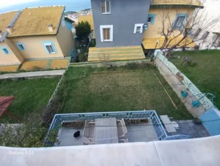 3 1 Villa In Einer Anlage Mit Grossem Garten Und Pool Zu Verkaufen In Seferihisar Doğanbey