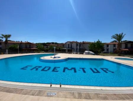 Villa Am Meer Mit Großem Garten Und Pool In 3 1 Komplex Zum Verkauf In Seferihisar Ürkmez