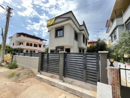 2 1 Villa Mit Neuem Garten Zum Verkauf In Meeresnähe In Seferihisar Doğanbey