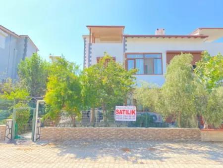 4 1 Villa Sommerhaus Zu Verkaufen In Einem Komplex In Seferihisar Doğanbey