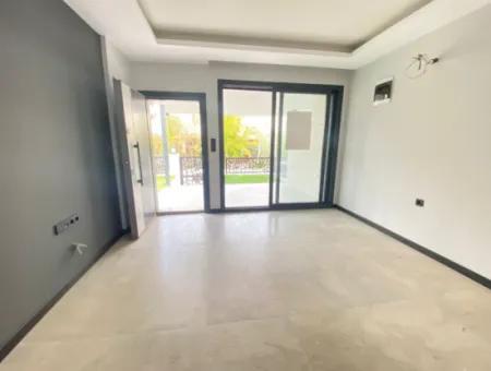 2 1 Neues Garten-Duplex-Sommerhaus Zum Verkauf In Doğanbey, Seferihisar