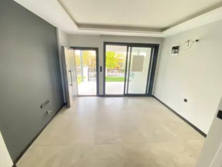 2 1 Neues Garten-Duplex-Sommerhaus Zum Verkauf In Doğanbey, Seferihisar