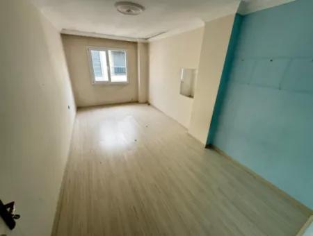 Zu Verkaufen In Seferihisar Ürkmez Zentrum 2 1 300M Wohnung Zum Meer