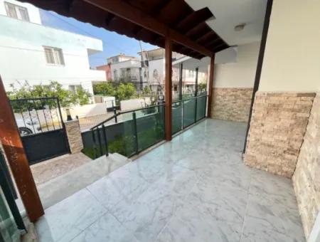 3 1 Villa Mit Neuem Garten Zum Verkauf 350 M Zum Meer In Doğanbey