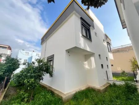 3 1 Villa Mit Neuem Garten Zum Verkauf 350 M Zum Meer In Doğanbey