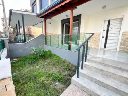 3 1 Villa Mit Neuem Garten Zum Verkauf 350 M Zum Meer In Doğanbey