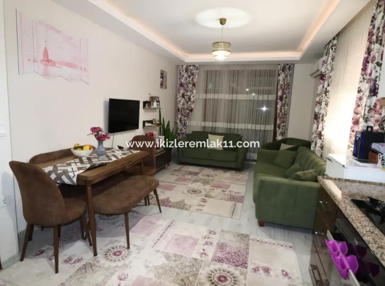 Seferihisar Ürkmez Center For Emergency Sale 2 1 90M2 Luxury Apartment