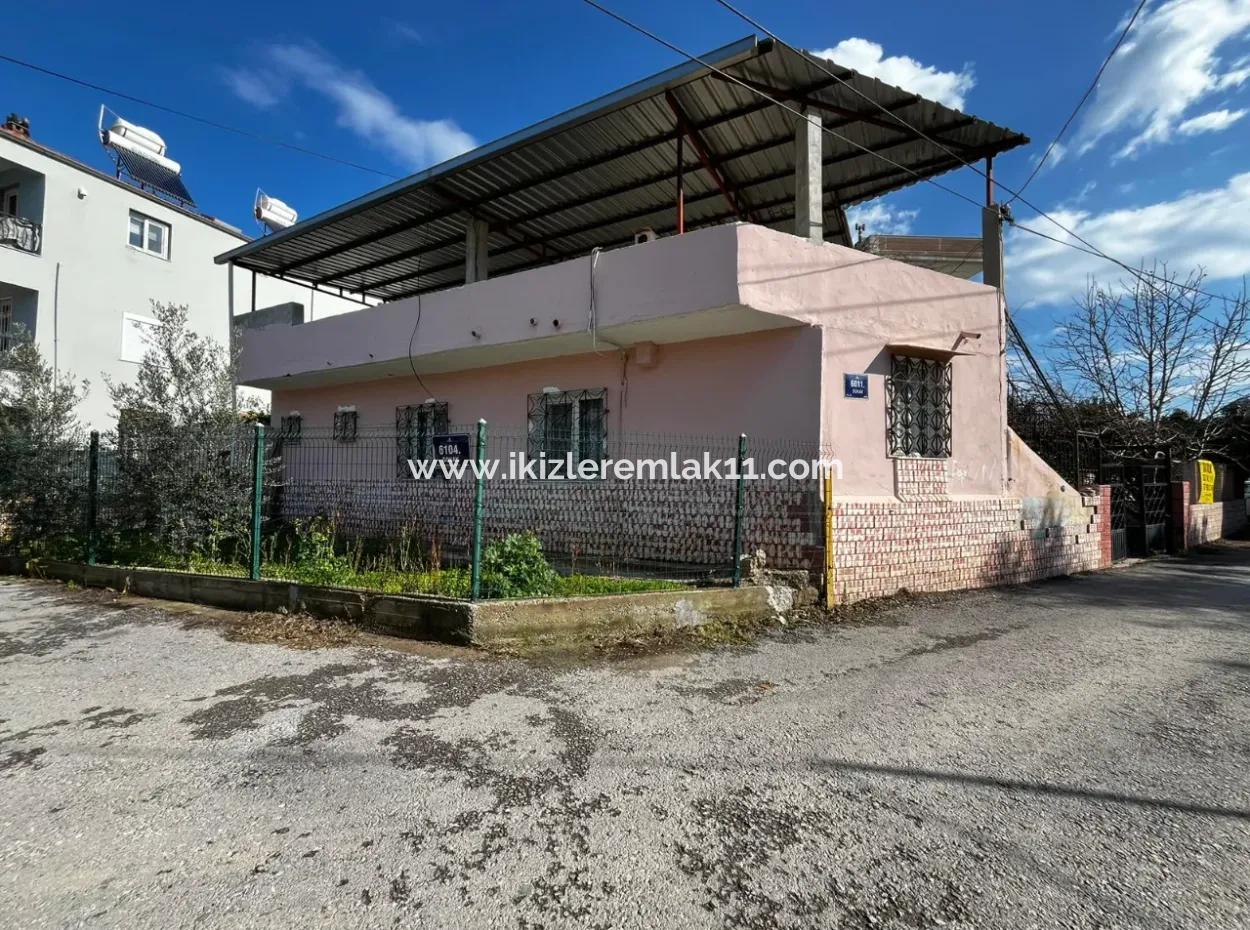 1 1 Summer House In 240 M2, 30/60 Zoned Plot For Sale In Ürkmez Center