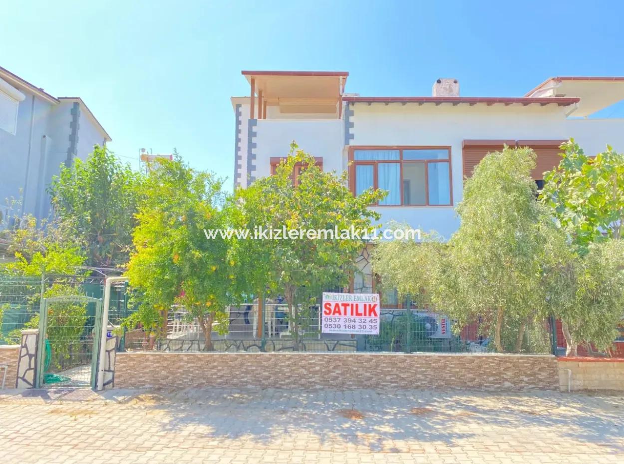 4 1 Villa Summer House For Sale In A Complex In Seferihisar Doğanbey