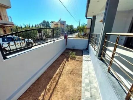 Seferihisar Doğanbey'de Müstakil Büyük Bahçeli 3 1 Villa For Sale