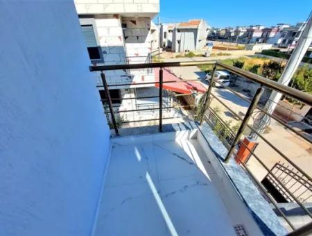 Seferihisar Doğanbey'de Müstakil Büyük Bahçeli 3 1 Villa For Sale