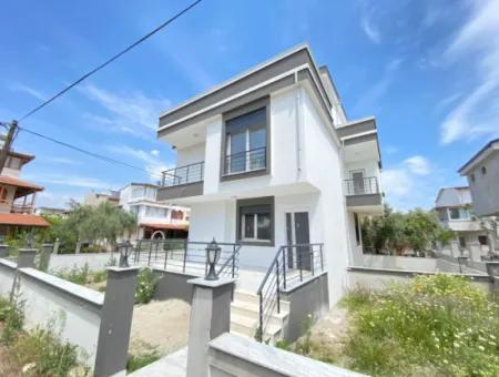 Spacious Location For Sale In Seferihisar Doğanbey 3 In 1 Luxury Villa