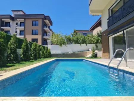 Seferihisa Camikebir Detached Garden 5 2 Hauzlu Villa For Sale