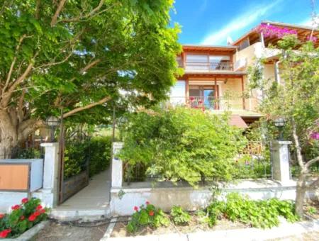 5 1 Villa With Large Luxury For Sale In Seferihisar Doğanbey