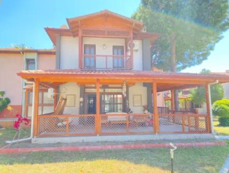 Seaside Villa With Large Garden And Pool In 3 1 Complex For Sale In Seferihisar Ürkmez