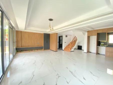 100 Meters To Seferihisar Ürkmez Beach / Detached Villa With Pool / Ultra Luxury