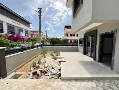 2 1 Villa With New Garden For Sale Near The Sea In Seferihisar Doğanbey