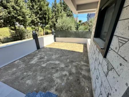 3 1 Villa With Large Garden For Sale Near The Sea In Doğanbey