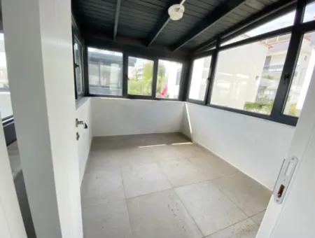 3 1 Villa With Single Detached Garden For Sale In Seferihisar Ürkmez Center