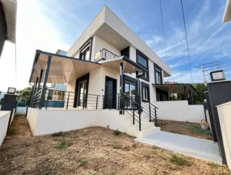 Corner Villa With New Large Garden For Sale Near The Sea In Doğanbey