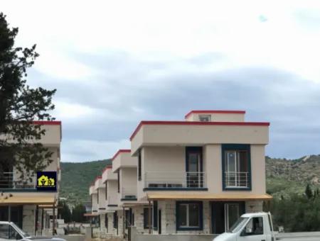 Seferihisar Doğanbeyde Satılık, Site İçinde Tamamen Müstakıl 3+1 Yazlık Villa