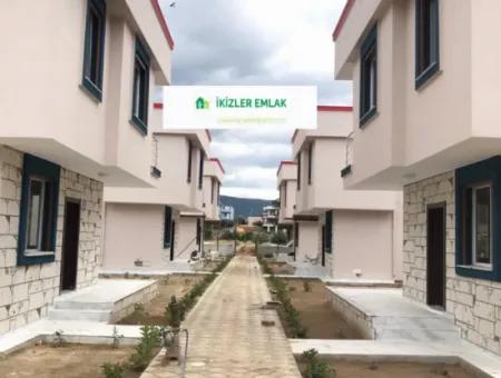 Seferihisar Doğanbeyde Satılık, Site İçinde Tamamen Müstakıl 3+1 Yazlık Villa