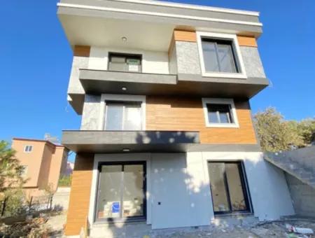 Seferihisar Haritacılar Sitesi Satılık 4+1 Full Deniz Manzaralı Lüks Villa