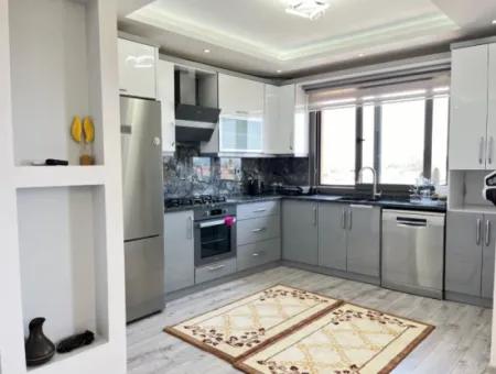 Seferihisar Ürkmez Merkez'de Satılık 2+1 90M2 Lüks Daire