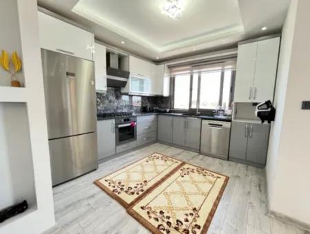 Seferihisar Ürkmez Merkez'de Satılık 2+1 90M2 Lüks Daire